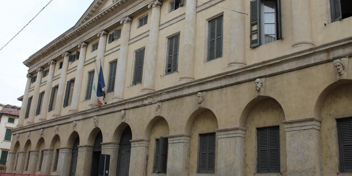 Procedura selettiva pubblica per soli titoli CODI/10 CORNO Bandi e